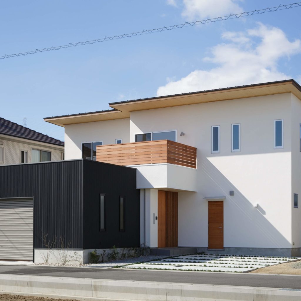 西阿知の家｜バイクガレージ